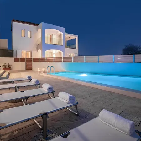 Astarte - Coral Bleu With Private Pool טסיליבי